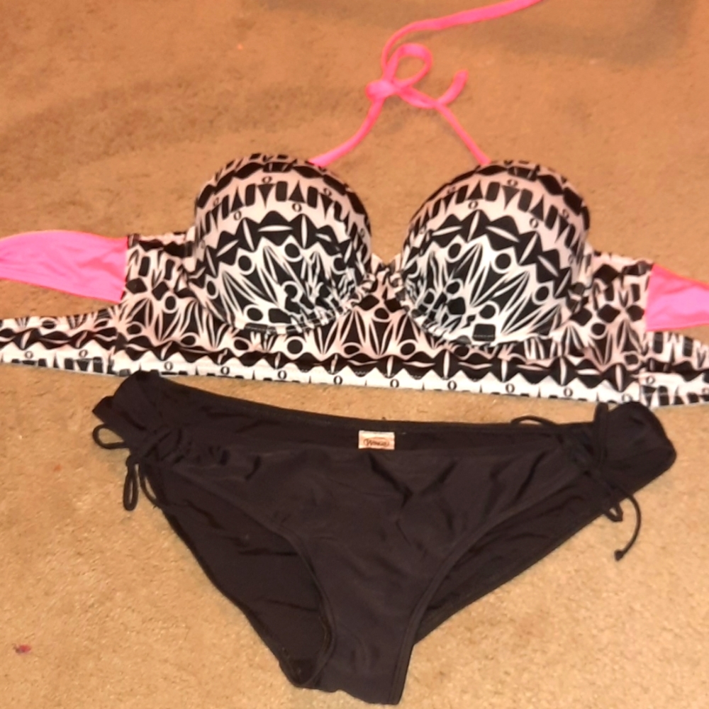 Wings Black & White Bikini